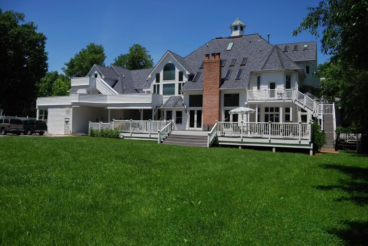 The Columbia Inn At Peralynna Εξωτερικό φωτογραφία