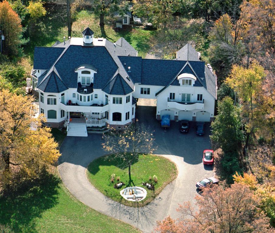 The Columbia Inn At Peralynna Εξωτερικό φωτογραφία